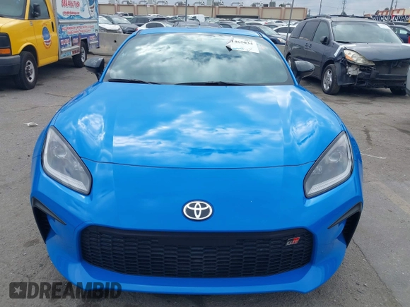 2024 Toyota GR86 Premium with VIN JF1ZNBE15R8754229, listed as a IAAI auction lot 41465034 with 10,847 mi miles. Bid and sale history available at carsss.com. Image 12.