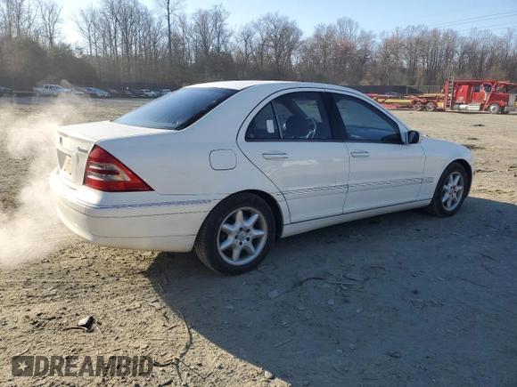 2004 Mercedes-Benz C 240 with VIN WDBRF81J44F502877, listed as a Copart auction lot 44931635 with 147,778 mi miles and Salvage title. Bid and sale history available at DreamBid. Image 3.
