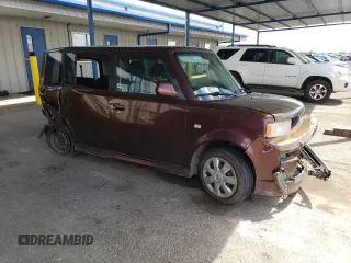 2006 Scion xB z VIN JTLKT324864125173, wystawiony jako Copart lot #56886225 z przebiegiem 153 008 mil mil oraz Szkoda całkowita • Salvage title. Historia ofert i sprzedaży dostępna na DreamBid. Obrazek 4.