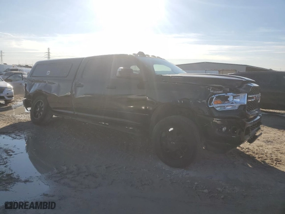 2022 Ram 2500 Tradesman with VIN 3C6UR5HJ9NG423994, listed as a Copart auction lot 82909224 with 7,868 mi miles and Salvage Title. Bid and sale history available at carsss.com. Image 4.