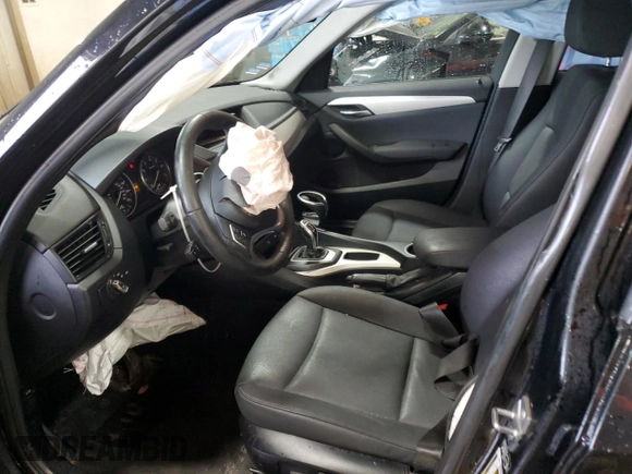 2015 BMW X1 xDrive28i z VIN WBAVL1C51FVY28965, wystawiony jako Copart lot #50895115 z przebiegiem 53 133 mil mil oraz Szkoda całkowita • Salvage title. Historia ofert i sprzedaży dostępna na DreamBid. Obrazek 7.