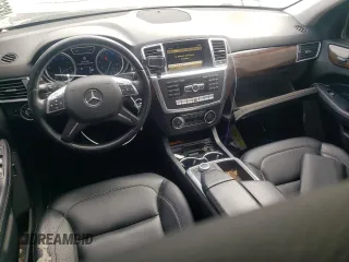 2012 Mercedes-Benz M 350 z VIN 4JGDA5HB1CA077407, wystawiony jako Copart lot #48369095 z przebiegiem 152 620 mil mil oraz Szkoda całkowita • Salvage title. Historia ofert i sprzedaży dostępna na DreamBid. Obrazek 8.
