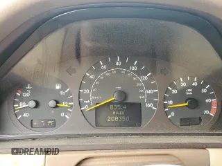 2000 Mercedes-Benz E-Class with VIN WDBJF65J1YB103093, listed as a Copart auction lot 51587325 with 208,350 mi miles and Salvage Title. Bid and sale history available at carsss.com. Image 9.