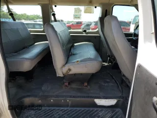 2004 Ford Econoline Passenger XL with VIN 1FBSS31L84HA53604, listed as a Copart auction lot 54428125 with 165,114 mi miles and Clean title. Bid and sale history available at DreamBid. Image 11.