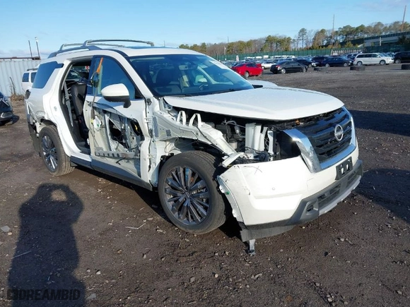 2024 Nissan Pathfinder SL with VIN 5N1DR3CD8RC310010, listed as a IAAI auction lot 41826608 with 6,079 mi miles. Bid and sale history available at carsss.com. Image 1.