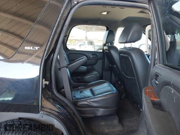 2008 GMC Yukon SLT w/4SB with VIN 1GKFK13068J200767, listed as a IAAI auction lot 42005014 with 297,242 mi miles. Bid and sale history available at carsss.com. Image 8.