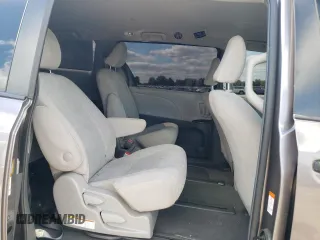 2019 Toyota Sienna L with VIN 5TDZZ3DC8KS006907, listed as a Copart auction lot 70310274 with 73,234 mi miles and Salvage Title. Bid and sale history available at carsss.com. Image 11.