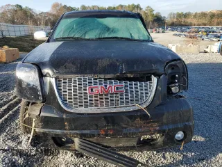 2013 GMC Yukon SLT with VIN 1GKS1CE06DR319554, listed as a Copart auction lot 85426204 with 177,526 mi miles and Salvage Title. Bid and sale history available at carsss.com. Image 5.