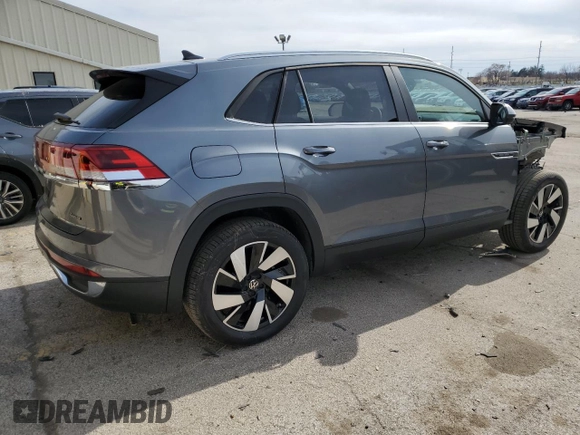 2024 Volkswagen Atlas SE z VIN 1V2KE2CA1RC255860, wystawiony jako Copart lot #49972445 z przebiegiem 1 242 mil mil oraz Szkoda całkowita • Salvage title. Historia ofert i sprzedaży dostępna na DreamBid. Obrazek 3.