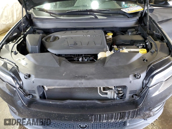 2021 Jeep Cherokee Latitude Lux z VIN 1C4PJMMX2MD108922, wystawiony jako Copart lot #62898095 z przebiegiem Nie podano mil oraz Szkoda całkowita • Salvage title. Historia ofert i sprzedaży dostępna na DreamBid. Obrazek 12.