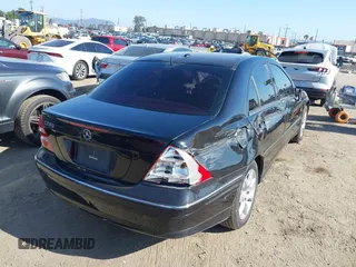2007 Mercedes-Benz C with VIN WDBRF54J07F839688, listed as a IAAI auction lot 42157558 with 138,518 mi miles and . Bid and sale history available at DreamBid. Image 4.