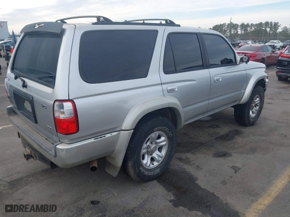 2001 Toyota 4Runner SR5 with VIN JT3GN86R410210918, listed as a IAAI auction lot 41607086 with 267,219 mi miles. Bid and sale history available at carsss.com. Image 4.