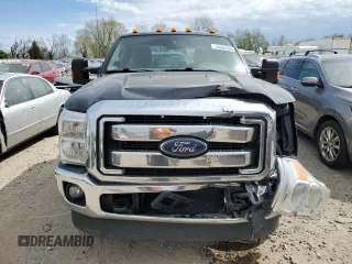 2014 Ford F-250 XL with VIN 1FT7X2B64EEA31379, listed as a Copart auction lot 54993565 with 517,261 mi miles and Clean title. Bid and sale history available at DreamBid. Image 5.