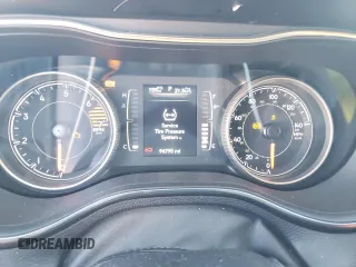 2019 Jeep Cherokee Latitude with VIN 1C4PJLCB3KD286111, listed as a Copart auction lot 49403885 with 94,790 mi miles and Salvage Title. Bid and sale history available at DreamBid. Image 9.
