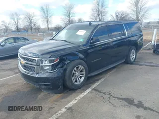 2016 Chevrolet Suburban LT z VIN 1GNSKHKC9GR170105, wystawiony jako IAAI lot #41533435 z przebiegiem 141 278 mil mil oraz . Historia ofert i sprzedaży dostępna na DreamBid. Obrazek 2.