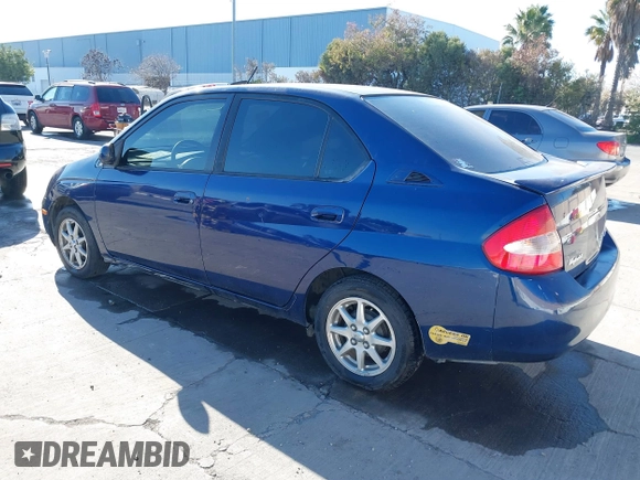 2002 Toyota Prius with VIN JT2BK18U020050215, listed as a IAAI auction lot 41443766 with 293,880 mi miles. Bid and sale history available at carsss.com. Image 3.