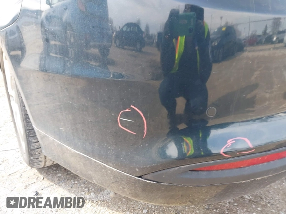 2014 Ford Fusion SE with VIN 3FA6P0H72ER156982, listed as a IAAI auction lot 41865154 with 215,319 mi miles and . Bid and sale history available at DreamBid. Image 16.