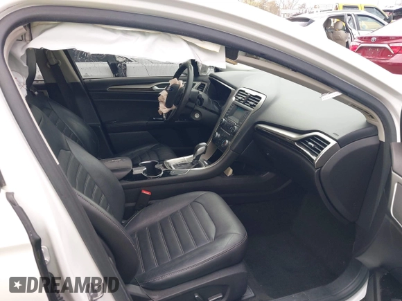 2016 Ford Fusion SE with VIN 1FA6P0HD2G5110225, listed as a IAAI auction lot 42011725 with 133,652 mi miles. Bid and sale history available at carsss.com. Image 5.