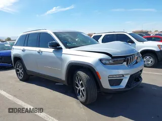 2024 Jeep Grand Cherokee Limited z VIN 1C4RJHBG2RC195432, wystawiony jako IAAI lot #41625448 z przebiegiem 6 291 mil mil oraz . Historia ofert i sprzedaży dostępna na DreamBid. Obrazek 1.