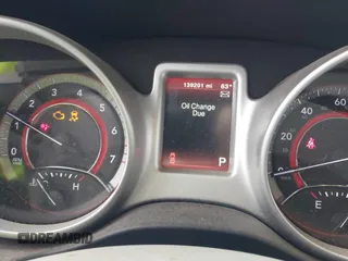 2018 Dodge Journey SXT z VIN 3C4PDDBG9JT301259, wystawiony jako IAAI lot #41850079 z przebiegiem 139 201 mil mil oraz . Historia ofert i sprzedaży dostępna na DreamBid. Obrazek 7.
