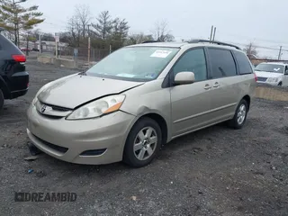 2008 Toyota Sienna XLE with VIN 5TDZK22C78S119628, listed as a IAAI auction lot 41917650 with 196,876 mi miles. Bid and sale history available at carsss.com. Image 2.