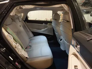 2018 Genesis G80 Ultimate with VIN KMHGN4JF2JU265826, listed as a IAAI auction lot 41749930 with 38,171 mi miles and . Bid and sale history available at carsss.com. Image 8.