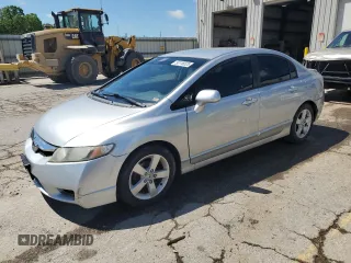 2011 Honda Civic LX-S z VIN 19XFA1F66BE029599, wystawiony jako Copart lot #56116525 z przebiegiem 112 367 mil mil oraz Szkoda całkowita • Salvage title. Historia ofert i sprzedaży dostępna na DreamBid. Obrazek 1.