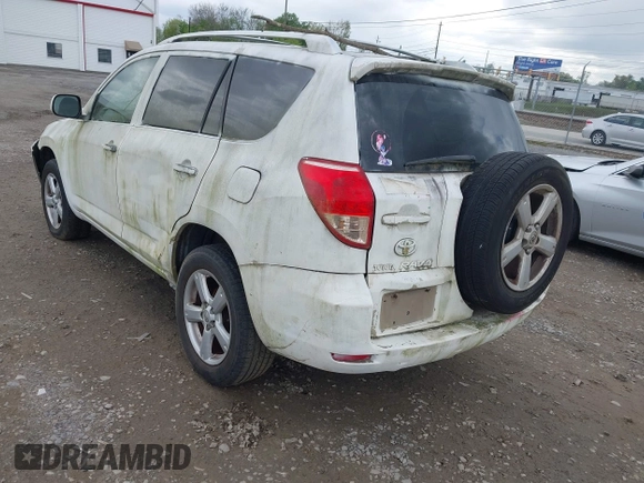 2007 Toyota RAV4 with VIN JTMZD33V276030709, listed as a IAAI auction lot 42101229 with 254,952 mi miles. Bid and sale history available at carsss.com. Image 3.