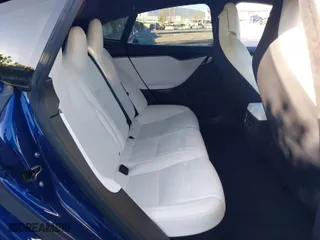 2019 Tesla Model S 75D with VIN 5YJSA1E27KF333645, listed as a IAAI auction lot 41647989 with 52,528 mi miles. Bid and sale history available at carsss.com. Image 8.