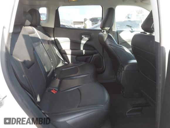 2019 Jeep Compass Latitude with VIN 3C4NJCBB2KT743820, listed as a IAAI auction lot 41692314 with 50,030 mi miles. Bid and sale history available at carsss.com. Image 8.