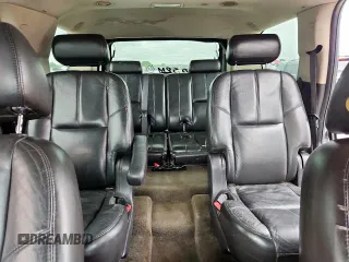 2007 GMC Yukon Denali z VIN 1GKFK63827J347069, wystawiony jako Copart lot #60819625 z przebiegiem 302 034 mil mil oraz Czysty tytuł • Clean title. Historia ofert i sprzedaży dostępna na DreamBid. Obrazek 10.