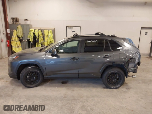2022 Toyota RAV4 XLE with VIN 2T3P1RFV3NC259542, listed as a IAAI auction lot 42372093 with 42,896 mi miles and . Bid and sale history available at DreamBid. Image 14.