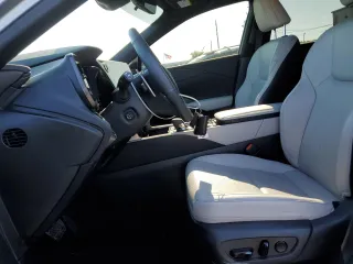 2024 Lexus RX 350 z VIN 2T2BAMBA8RC031370, wystawiony jako Copart lot #53081615 z przebiegiem 7 440 mil mil oraz Nie do naprawy • Non repairable. Historia ofert i sprzedaży dostępna na DreamBid. Obrazek 7.