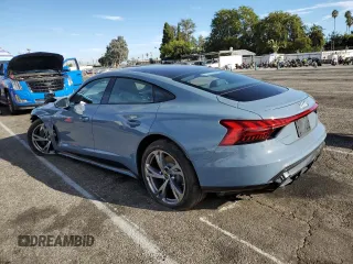 2024 Audi e-tron GT Premium Plus z VIN WAUFJBFW7R7004689, wystawiony jako Copart lot #75769664 z przebiegiem 1018 mil mil oraz Szkody całkowita. Historia ofert i sprzedaży dostępna na DreamBid. Obrazek 2.