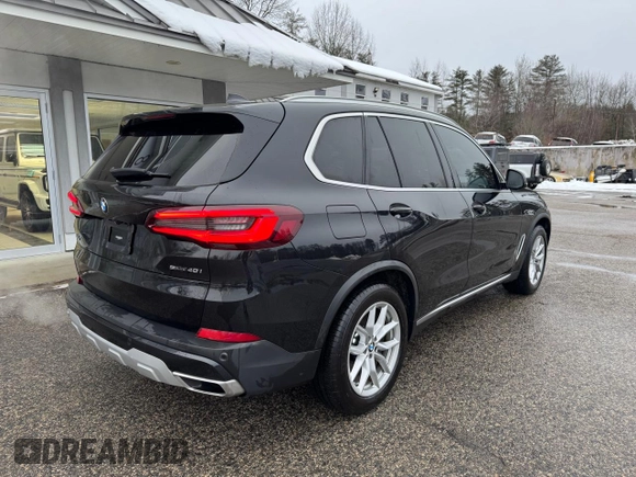 2021 BMW X5 sDrive40i with VIN 5UXCR4C04M9G59370, listed as a Copart auction lot 46171165 with 132,083 mi miles and Clean Title. Bid and sale history available at carsss.com. Image 4.