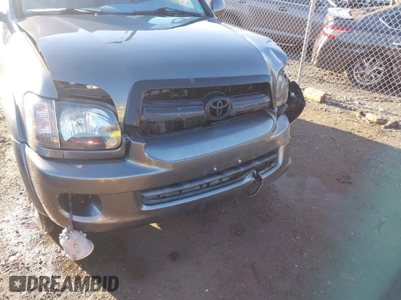 2006 Toyota Sequoia SR5 with VIN 5TDBT44A96S272708, listed as a IAAI auction lot 41848457 with 165,207 mi miles and . Bid and sale history available at DreamBid. Image 17.