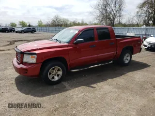 2010 Dodge Dakota Bighorn/Lonestar z VIN 1D7CW3GK1AS188589, wystawiony jako Copart lot #55565865 z przebiegiem 201 934 mil mil oraz Tytuł czysty. Historia ofert i sprzedaży dostępna na DreamBid. Obrazek 1.