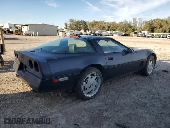 1988 Chevrolet Corvette z VIN 1G1YY2183J5110937, wystawiony jako Copart lot #87162404 z przebiegiem 57 939 mil mil oraz Czysty tytuł • Clean title. Historia ofert i sprzedaży dostępna na DreamBid. Obrazek 3.