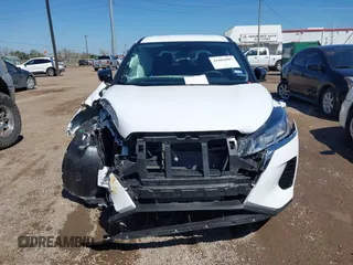 2024 Nissan Kicks S with VIN 3N1CP5BV1RL584152, listed as a IAAI auction lot 41663607 with 1,379 mi miles and . Bid and sale history available at carsss.com. Image 13.