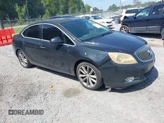 2013 Buick Verano Group z VIN 1G4PS5SK3D4164504, wystawiony jako IAAI lot #42728075 z przebiegiem 185 709 mil mil oraz . Historia ofert i sprzedaży dostępna na DreamBid. Obrazek 1.