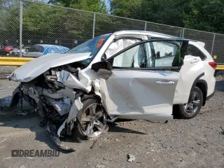 2018 Toyota Highlander Limited z VIN 5TDDZRFH1JS860268, wystawiony jako Copart lot #59696495 z przebiegiem Nie podano mil oraz Szkoda całkowita • Salvage title. Historia ofert i sprzedaży dostępna na DreamBid. Obrazek 1.