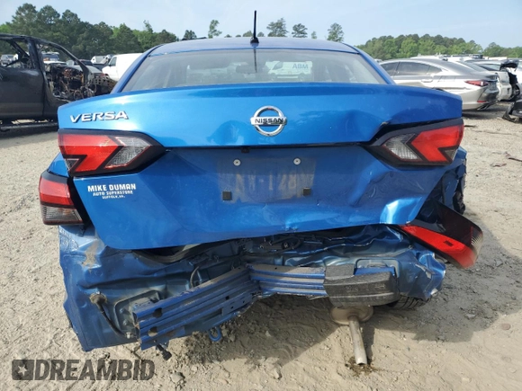 2020 Nissan Versa S z VIN 3N1CN8DV9LL880225, wystawiony jako Copart lot #55391815 z przebiegiem 67 010 mil mil oraz Szkoda całkowita • Salvage title. Historia ofert i sprzedaży dostępna na DreamBid. Obrazek 6.