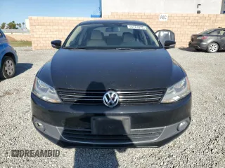 2012 Volkswagen Jetta SEL с VIN 3VWLP7AJ5CM411787, выставлен на аукционе Copart как лот 55701875 с пробегом 194 969 миль миль и Списание • Salvage title. История ставок и продаж доступна на DreamBid. Изображение 5.