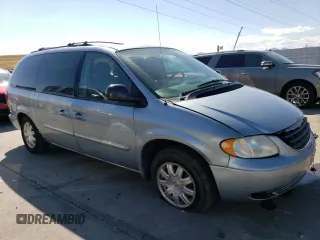 2006 Chrysler Town & Country LWB Touring with VIN 2A4GP54L56R757481, listed as a Copart auction lot 69337764 with 140,970 mi miles and Salvage Title. Bid and sale history available at carsss.com. Image 4.