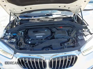 2017 BMW X1 xDrive28i z VIN WBXHT3C32H5F83287, wystawiony jako IAAI lot #42791160 z przebiegiem 69 006 mil mil oraz . Historia ofert i sprzedaży dostępna na DreamBid. Obrazek 10.