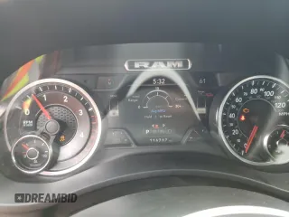 2021 Ram 2500 Big Horn z VIN 3C6UR5DL9MG511028, wystawiony jako Copart lot #58717345 z przebiegiem 116 267 mil mil oraz Tytuł czysty. Historia ofert i sprzedaży dostępna na DreamBid. Obrazek 9.
