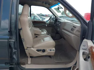 2002 Ford Excursion Limited с VIN 1FMNU43S42ED22009, выставлен на аукционе IAAI как лот 42850001 с пробегом 132 395 миль миль и . История ставок и продаж доступна на DreamBid. Изображение 5.