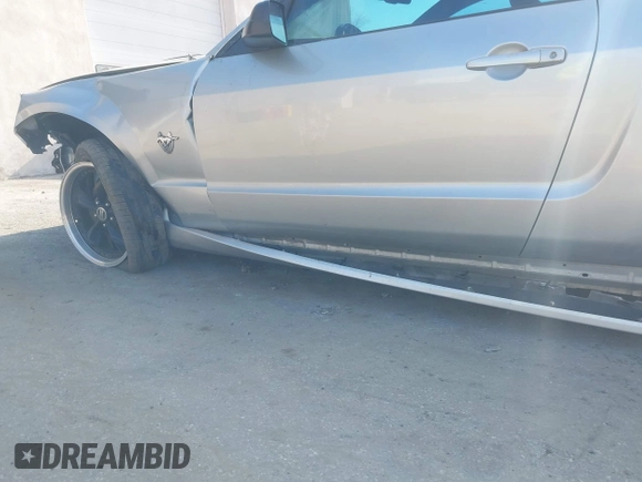 2009 Ford Mustang GT with VIN 1ZVHT82H795128079, listed as a IAAI auction lot 41727791 with 131,495 mi miles and . Bid and sale history available at DreamBid. Image 17.