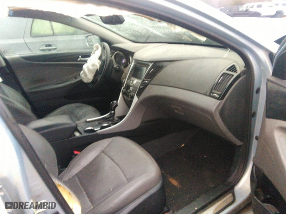 2013 Hyundai Sonata SE with VIN 5NPEC4AC9DH675612, listed as a IAAI auction lot 41257791 with 189,700 mi miles. Bid and sale history available at carsss.com. Image 5.