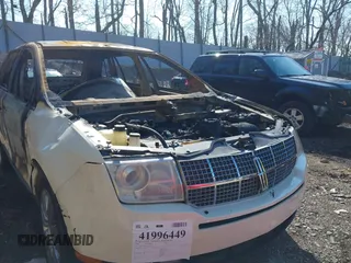 2008 Lincoln MKX with VIN 2LMDU88C68BJ13318, listed as a IAAI auction lot 41996449 with Not Provided miles and . Bid and sale history available at DreamBid. Image 15.